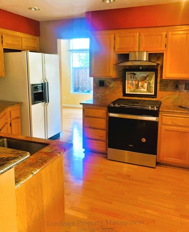 Building Photo - 1790 Stone Creek Dr