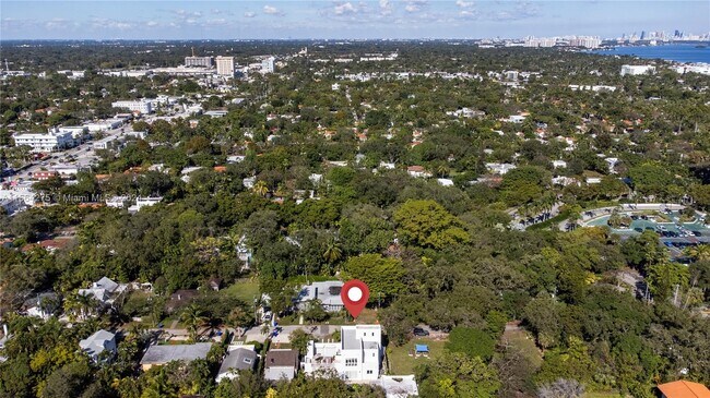 Building Photo - 696 NE 68th St