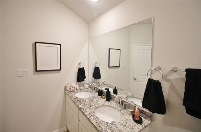 Building Photo - 3225 Purple Ash Dr