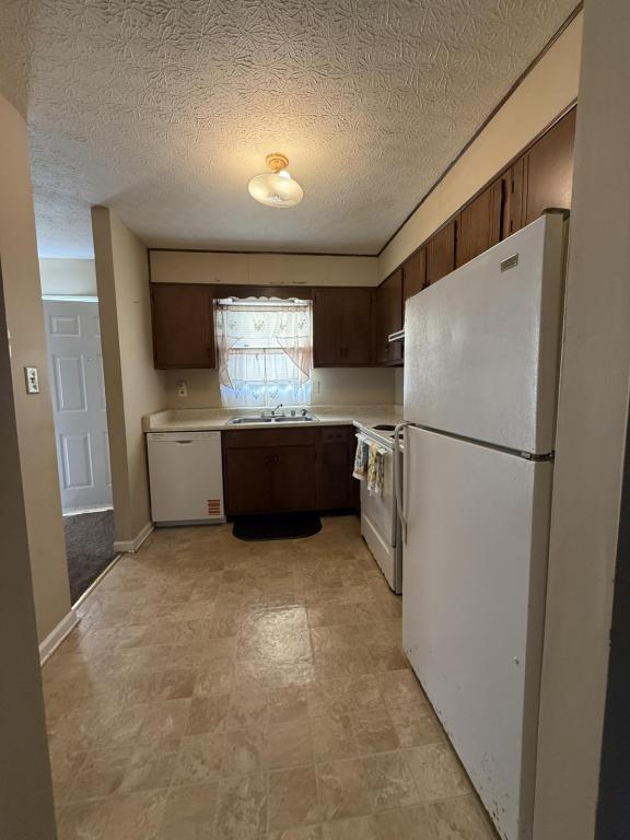 Building Photo - 1238 Clear Ridge Ln