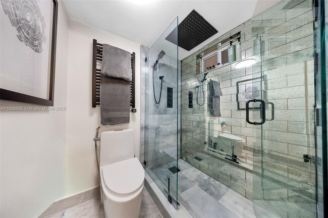 Building Photo - 1665 Bay Rd