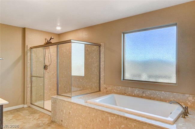 Building Photo - 888 Haven Oaks Pl