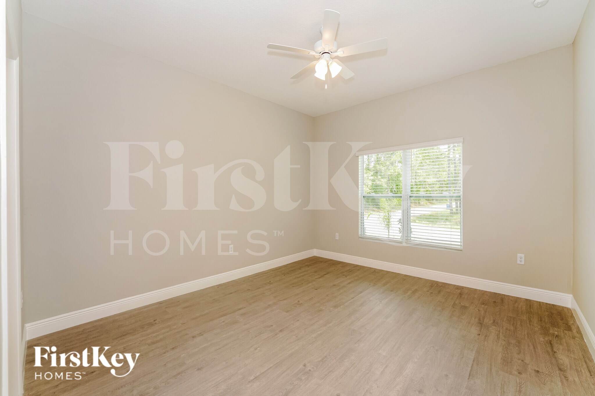 Building Photo - 446 Reading St SE