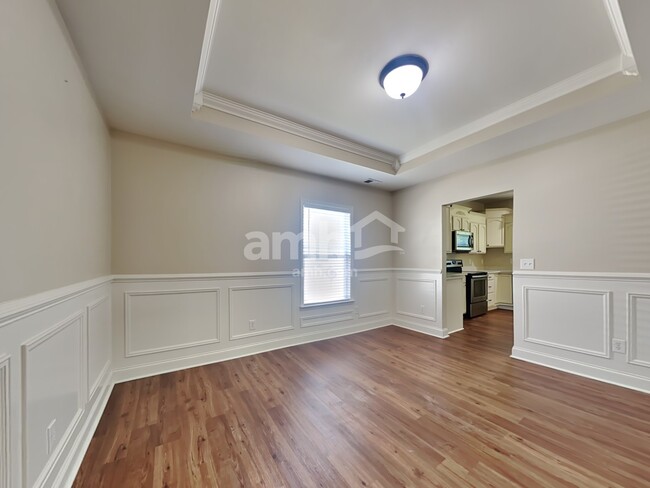 Building Photo - 180 Cotillion Crescent