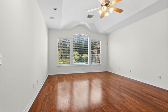 Building Photo - 5630 Ashford Ridge Ln