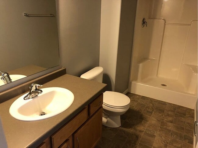 Building Photo - 3 Bed, 3 Bath Townhome in West Fargo!