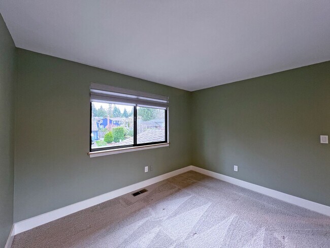 Building Photo - Gorgeous 3 Bedroom 2 Bath Home in Desirable Fairwood, Renton