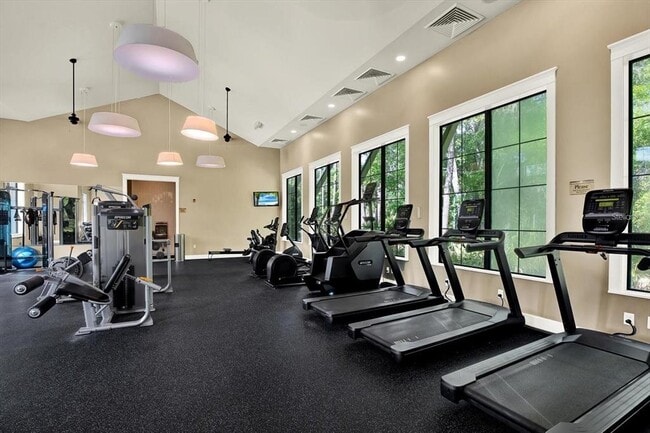 Building Photo - 16948 Storyline Dr