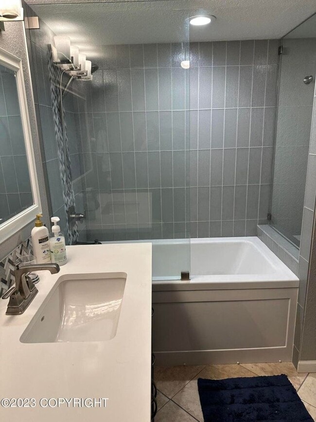 Building Photo - Furnished Executive Property In South Anchorage!