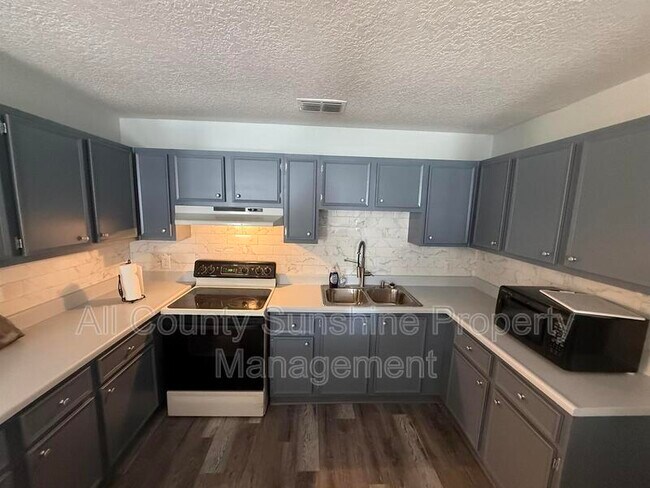 Building Photo - 5113 N 45th St