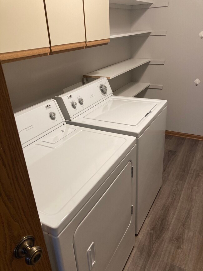 Laundry room - 4887 Easy St
