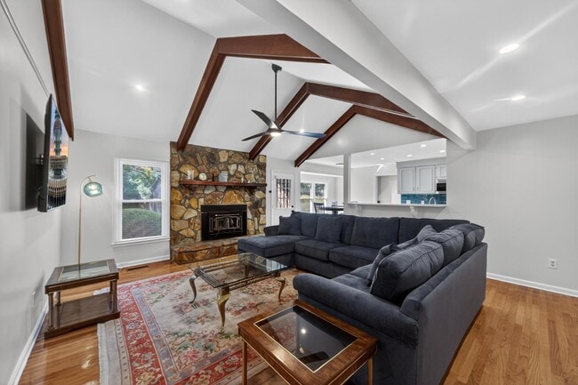 Building Photo - 1353 Secessionville Rd