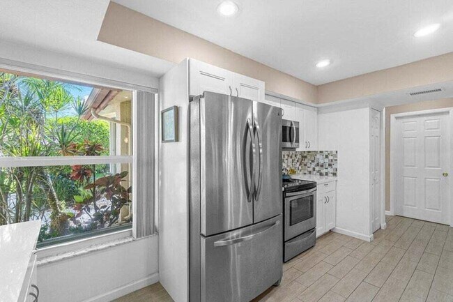 Building Photo - 5944 Forest Grove Dr