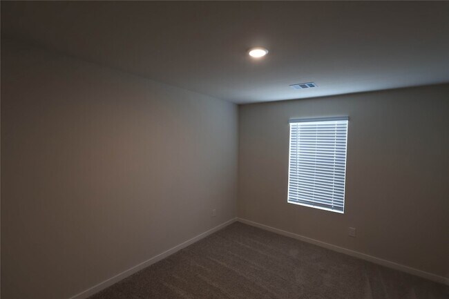 Building Photo - 7739 Bergamot Cir