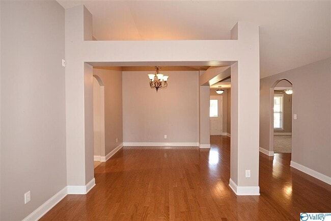 Building Photo - 106 Forest Glade Dr