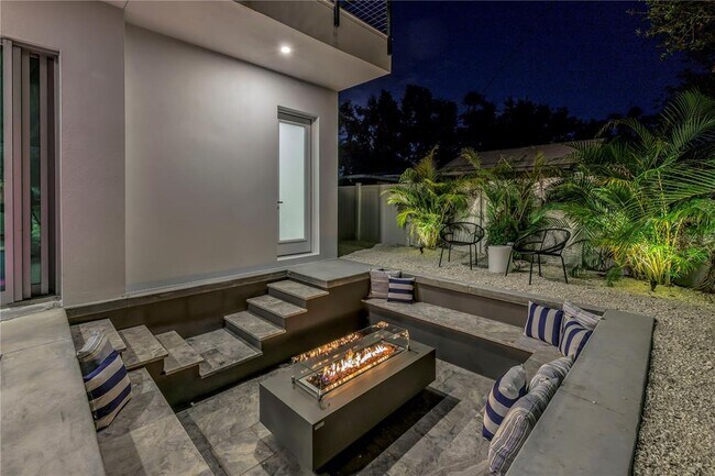 Building Photo - 2314 Floyd St