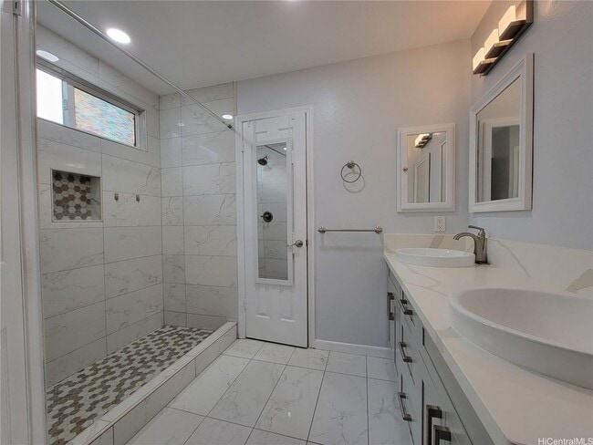Building Photo - 91-1040 Kaipu St Ewa Beach, HI 96706