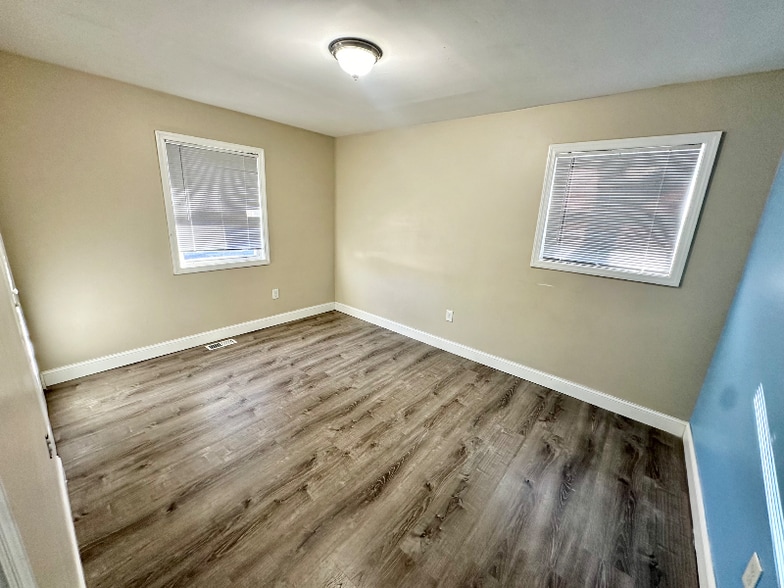 Building Photo - 150 Orange Ave