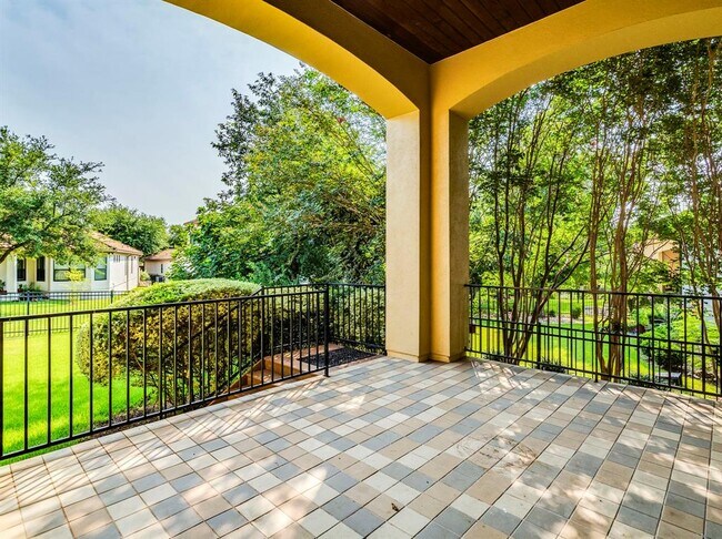 Building Photo - 11725 Shadestone Terrace