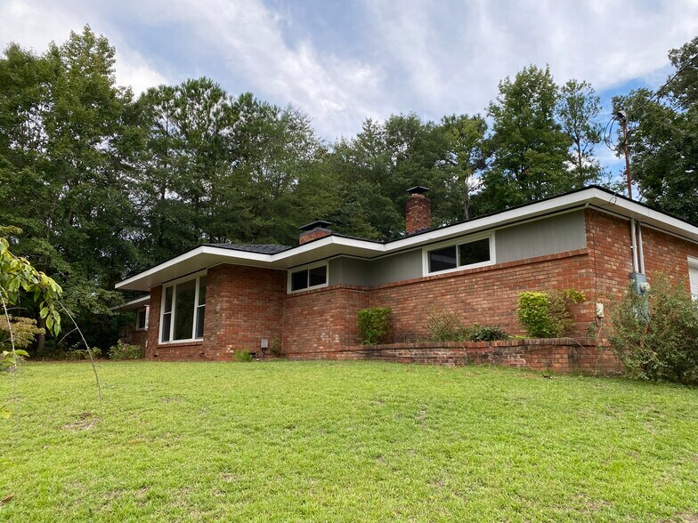 Building Photo - 2208 Westhaven Dr