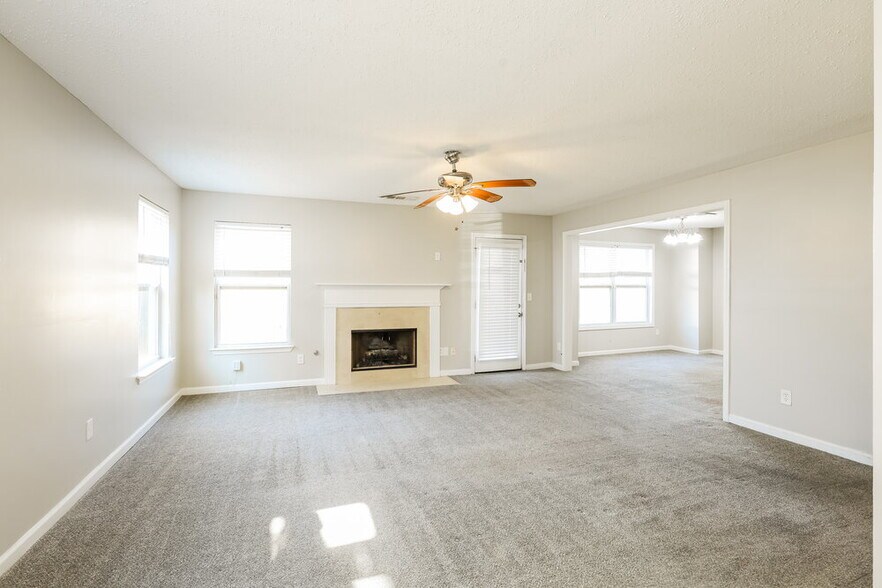 Building Photo - 1006 Rolling Meadows Rd