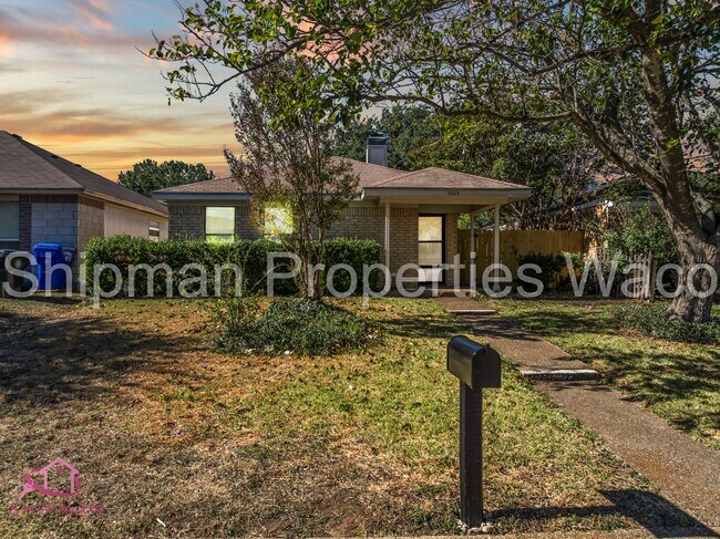 Building Photo - 1303 Chapel Creek Rd