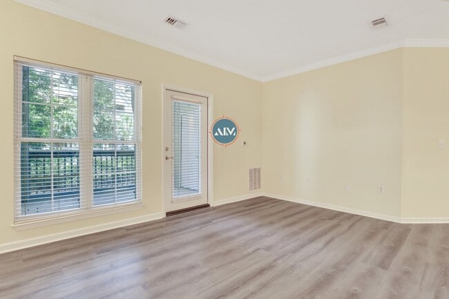 Building Photo - Live the Lowcountry Lifestyle in Comfort a...