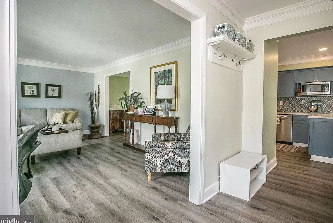 Building Photo - 295 Sugartown Rd