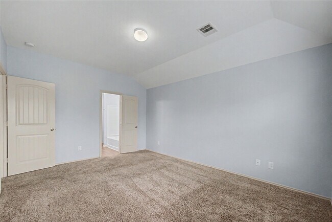 Building Photo - 16430 Rodeo River Rd