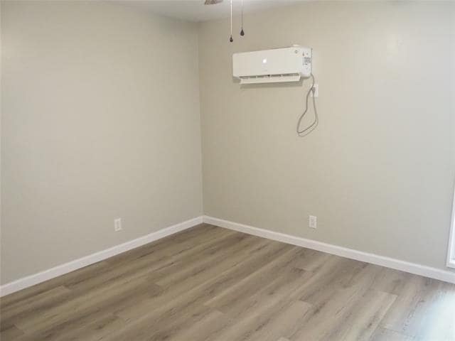 Building Photo - 962 S Weatherred Dr