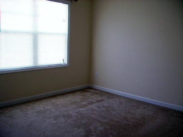 Building Photo - SPECIAL!  2 bedroom/2 bath condo in Heatherstone - 1/2 half rent 2nd month