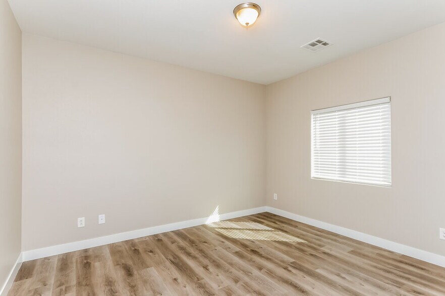 Building Photo - 9623 Vega Carpio Ave