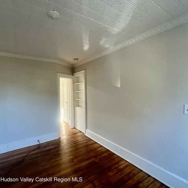 Building Photo - 140 Albany Ave