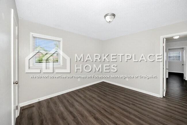 Building Photo - 104 Edinburgh Dr