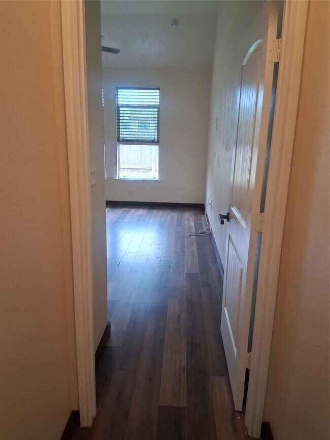 Building Photo - 13610 Spectacled Bear