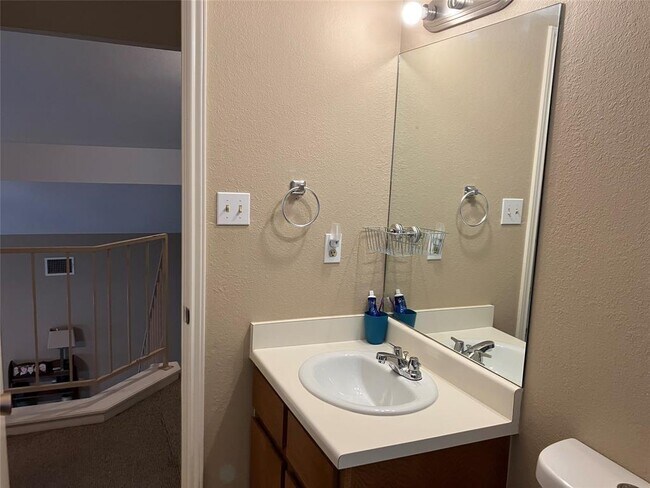 Building Photo - 904 Cottonwood Cove