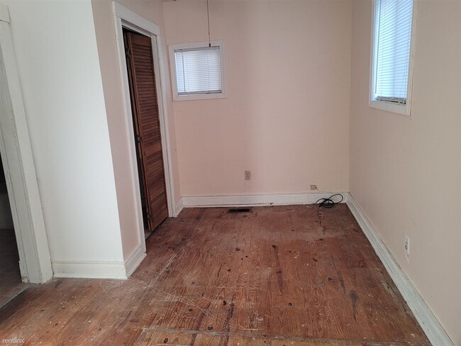 Building Photo - 2 br, 1 bath House - 922 Greendale Drive