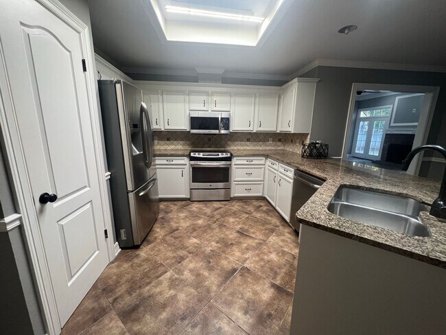 Building Photo - BAY HILLS SUBDIVISION. BENTON SCHOOLS