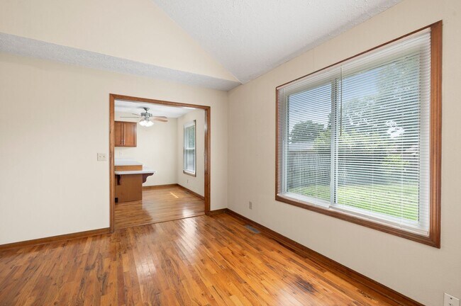 Building Photo - S1005-MF2