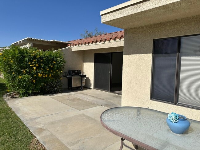 Building Photo - 40461 Bay Hill Way