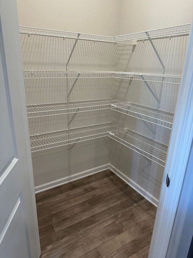 Building Photo - 113 Hunter's Rdg Dr