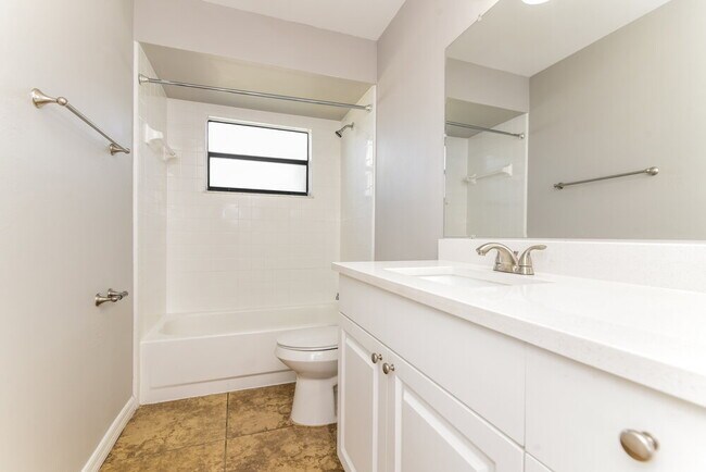 Building Photo - 637 Baldwin Dr