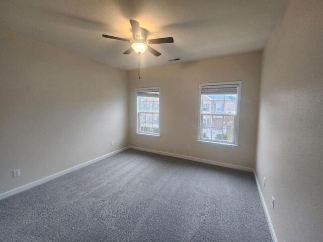 Building Photo - 1136 Winsford Ln