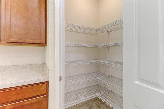 Building Photo - Spacious 4-Bedroom Home Near Amelia Island...