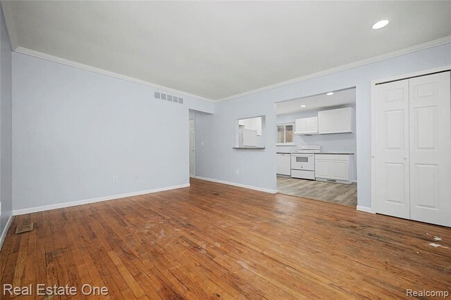 Building Photo - 21046 Wakedon St