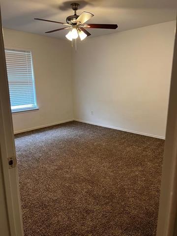 Building Photo - 713 E Avenue F