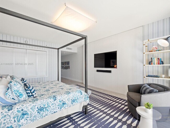 Building Photo - 5142 Fisher Island Dr