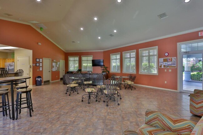 Building Photo - 5300 S Atlantic Ave