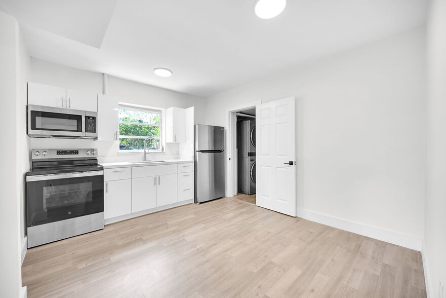 Building Photo - 503 NW 47th St