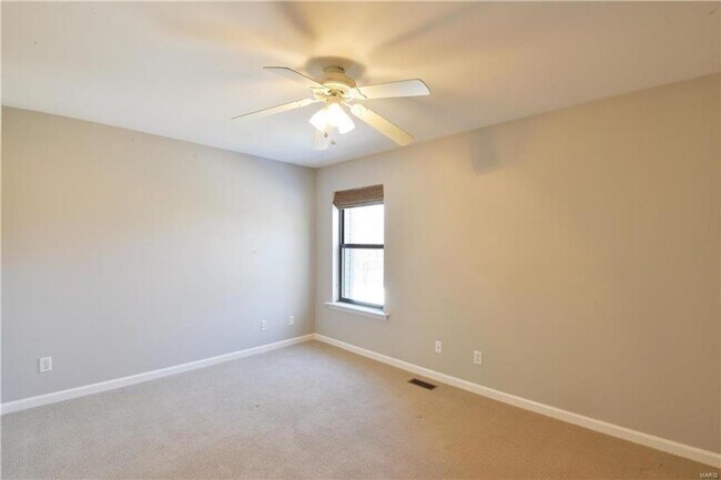 Building Photo - 869 Forest Trace Dr